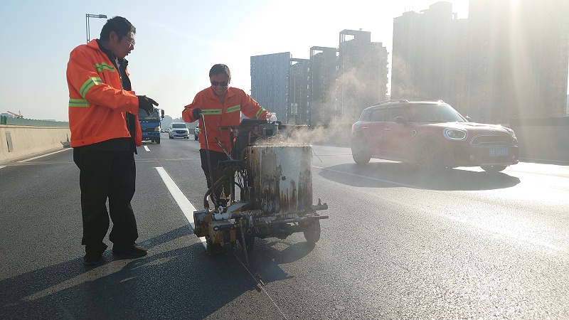 熱熔標線涂料,熱熔標線涂料反光性,夜間熱熔標線涂料