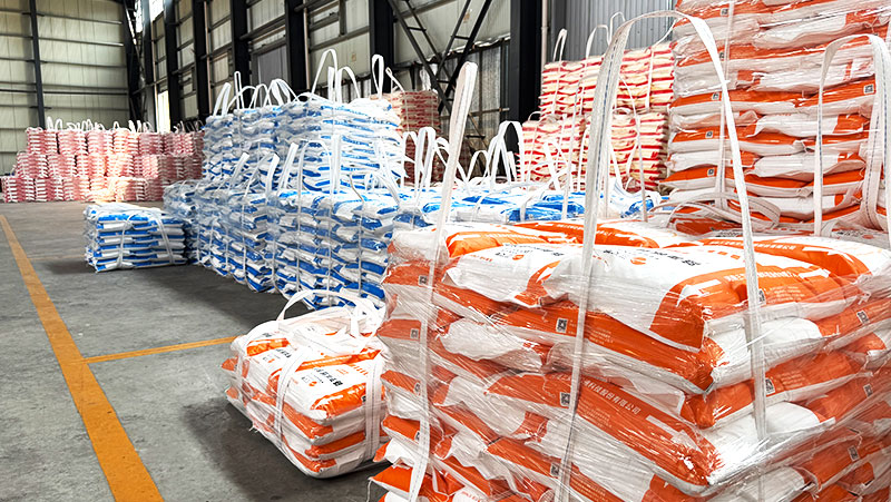 道路標(biāo)線涂料大揭秘：熱熔/<i style='color:red'>冷漆</i>/雙組份到底哪個(gè)好？