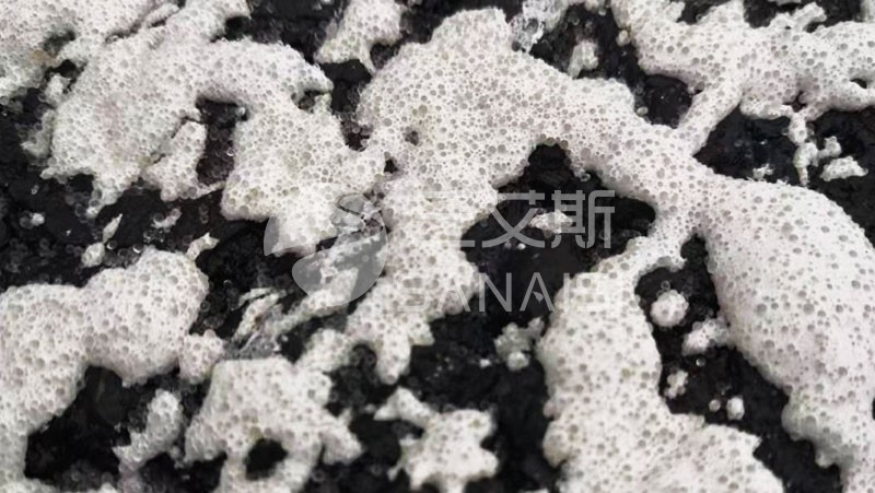 雙組份標(biāo)線涂料施工中泛黃問題的分析與解決