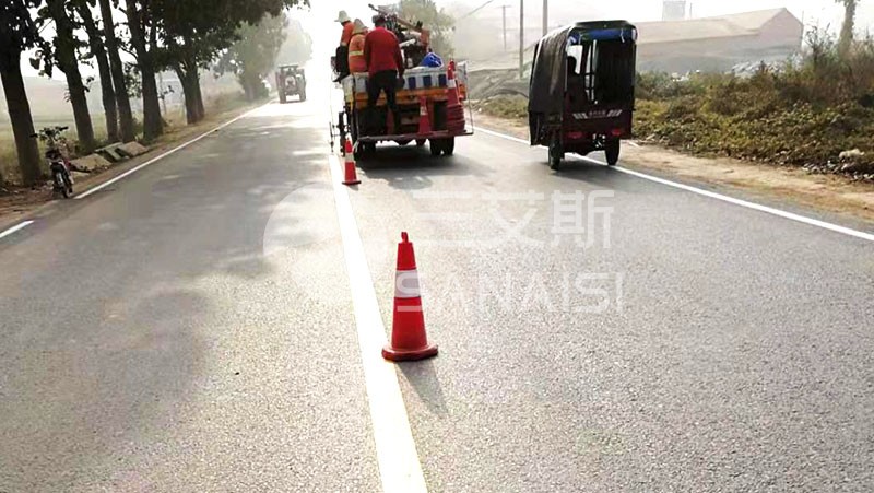 熱熔標(biāo)線涂料受潮,熱熔標(biāo)線涂料,熱熔標(biāo)線涂料施工