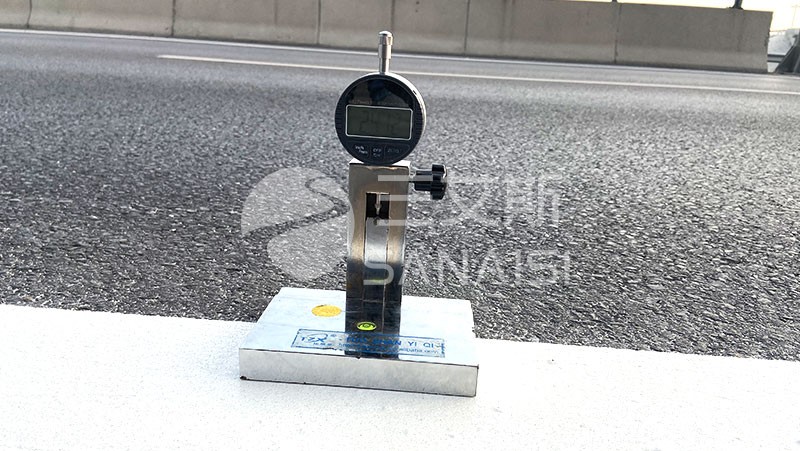 地面潮濕,熱熔標(biāo)線涂料,熱熔標(biāo)線涂料施工