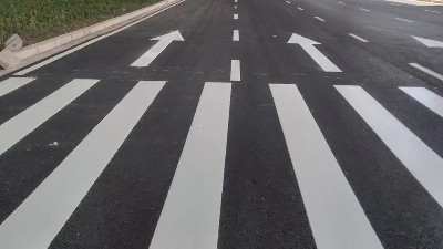 加熱型溶劑標線涂料施工中溫度與粘度控制的核心工藝探討