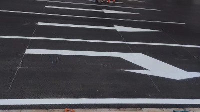 標(biāo)線熱熔涂料與傳統(tǒng)溶劑型涂料性能對比研究