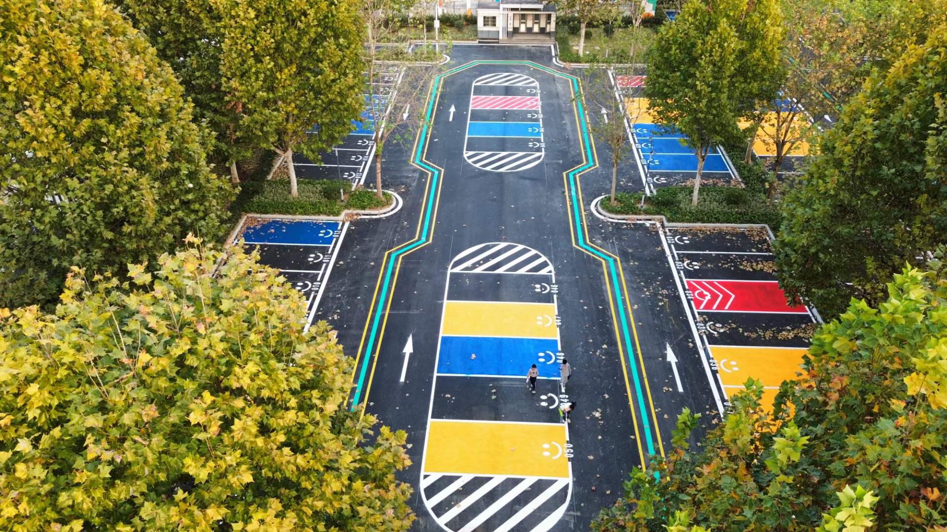 如何用路面改色涂料點(diǎn)亮城市網(wǎng)紅地標(biāo)？