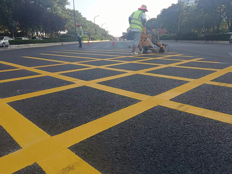 公路標(biāo)線施工,公路道路標(biāo)線涂料施工,道路標(biāo)線涂料