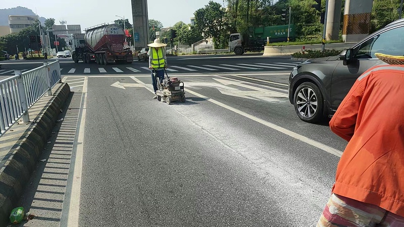 公路標(biāo)線施工,公路道路標(biāo)線涂料施工,道路標(biāo)線涂料