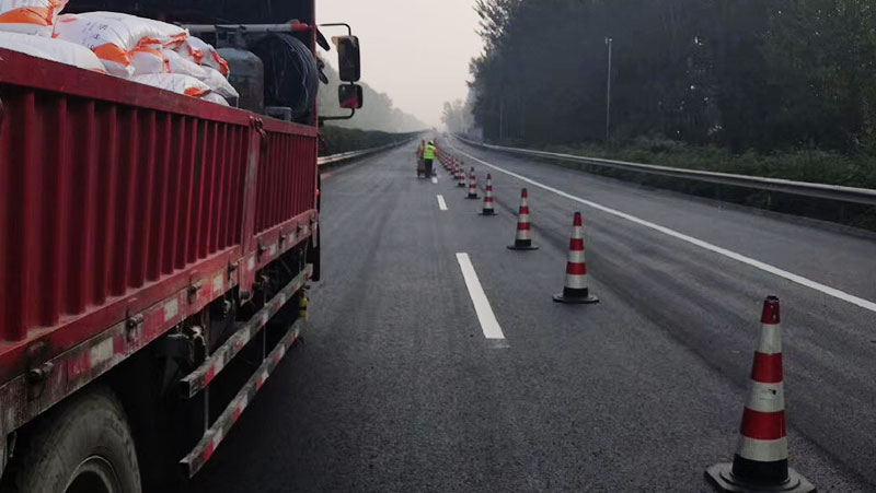 熱熔標(biāo)線涂料,涂料震蕩不成型,熱熔標(biāo)線涂料廠家