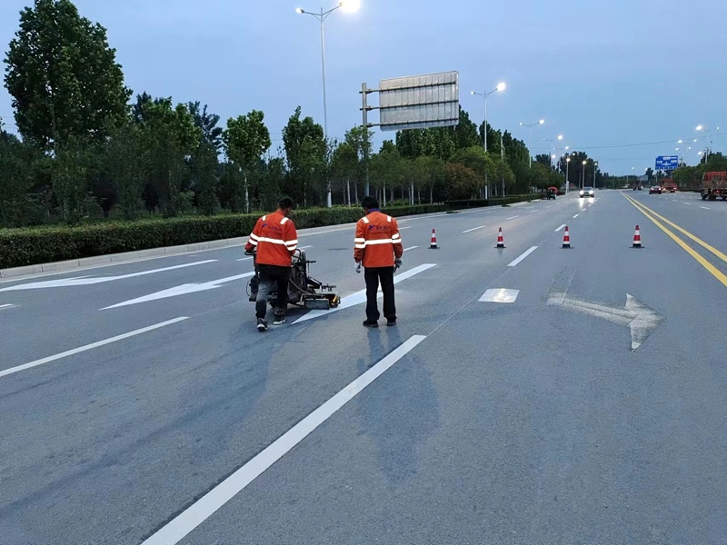 熱熔標(biāo)線涂料,熱熔標(biāo)線涂料應(yīng)用,道路標(biāo)線