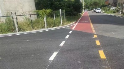道路標(biāo)線涂料廠家如何選擇？關(guān)鍵資質(zhì)與實(shí)力評(píng)估指南
