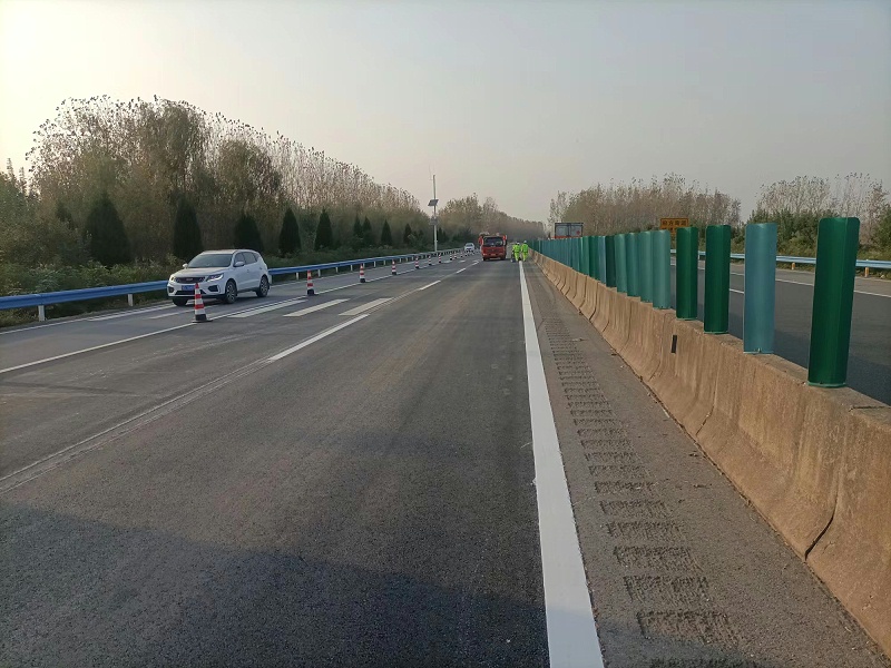 標(biāo)線涂料廠家,三艾斯標(biāo)線涂料廠家,公路標(biāo)線