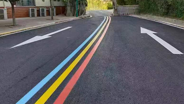 熱熔道路標(biāo)線施劃后能用多久？