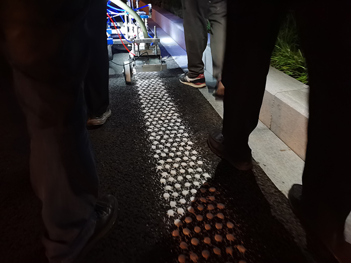 三艾斯雙組份標(biāo)線涂料在鄭州市金水區(qū)中州大道項(xiàng)目中的成功應(yīng)用