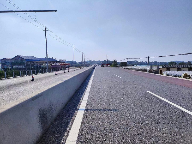 熱熔標(biāo)線施工