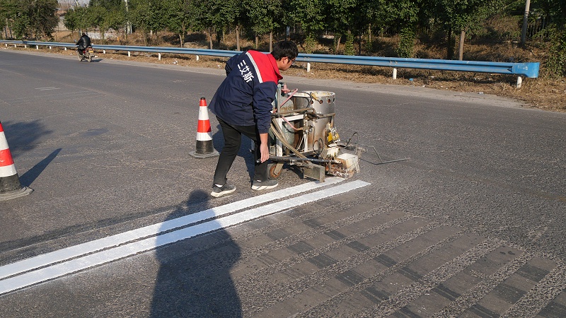 路面標(biāo)線涂料,市政道路