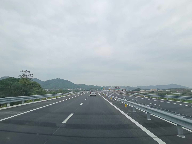 雨季標(biāo)線施工避坑指南，提前收藏月底用得上