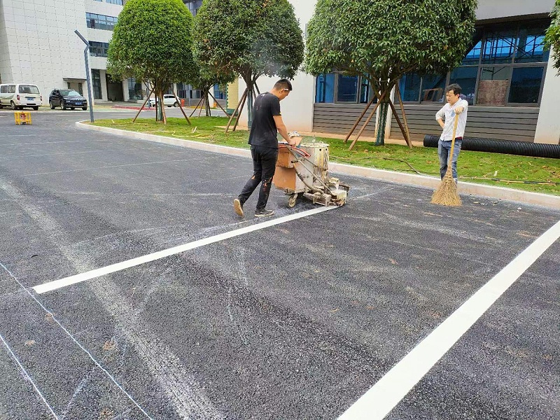 熱熔標(biāo)線“不抗污”，夏季施工的頭號(hào)難題怎么破