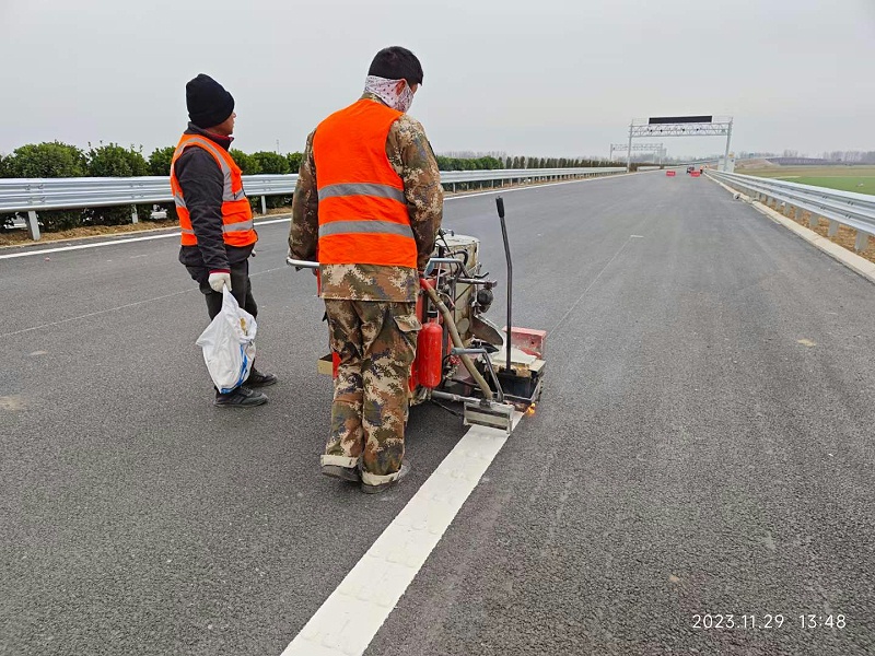買了大牌涂料照樣出問題？施工操作不當(dāng)是主因