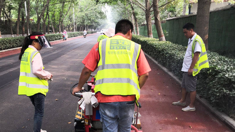 熱熔標(biāo)線涂料施工后標(biāo)線脫落問(wèn)題解決方案與三艾斯產(chǎn)品優(yōu)勢(shì)