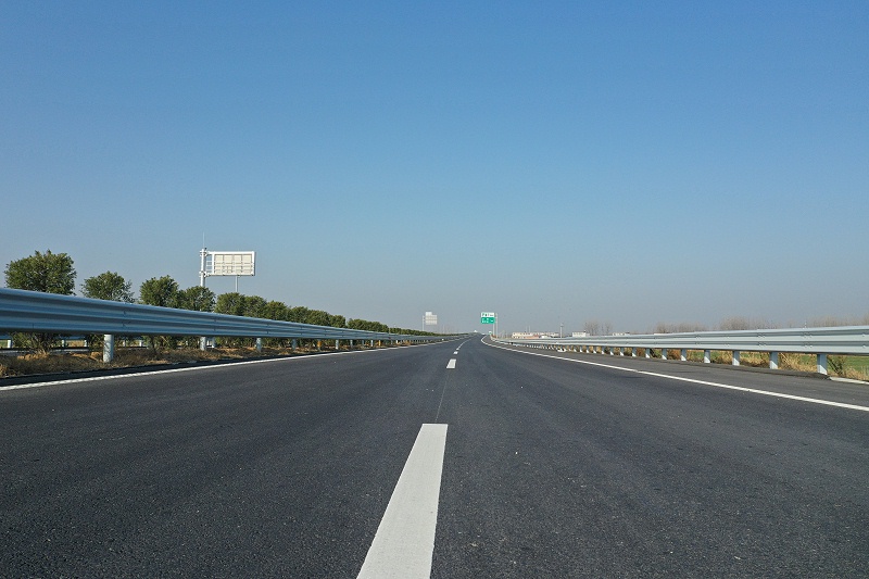 熱熔標(biāo)線施工 (796)