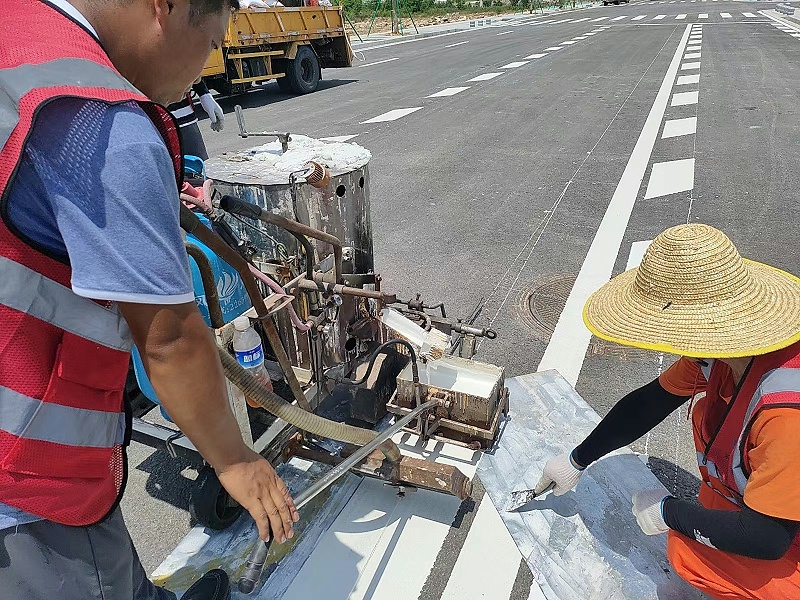 標(biāo)線熱熔涂料施工,標(biāo)線熱熔涂料施工溫度