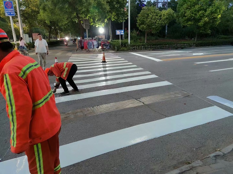 道路熱熔標線涂料,熱熔標線涂料施工,熱熔標線涂料