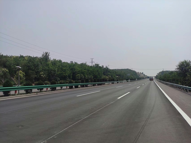 熱熔標(biāo)線涂料,傳統(tǒng)標(biāo)線涂料,熱熔標(biāo)線涂料優(yōu)勢(shì)