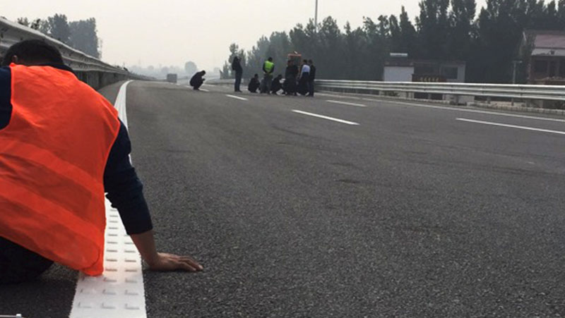 熱熔標(biāo)線涂料,熱熔標(biāo)線涂料施工,熱熔標(biāo)線涂料不耐磨