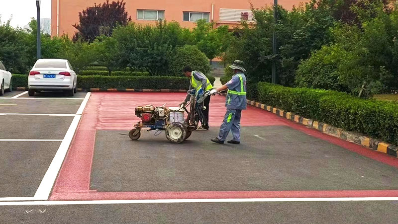 馬路上的‘安全色’：路面改色涂料如何提升行車安全？